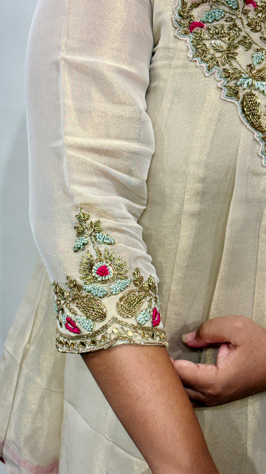 Nooré Shimmer Tissue Ensemble